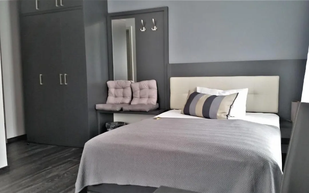 APPART-HOTEL, Röntgenstraße-1